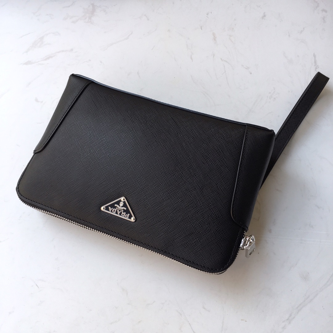 PRADA普拉达进口十字纹牛皮男士手包VA81188