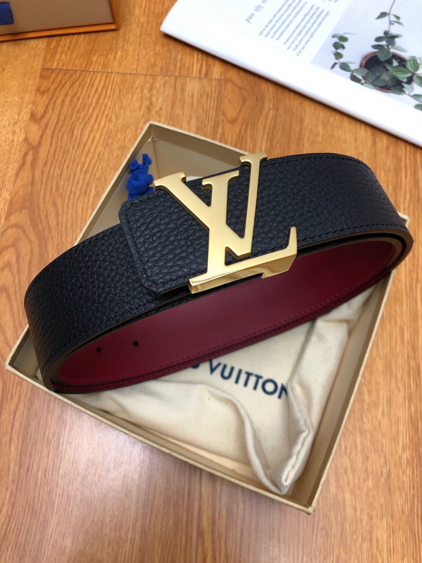 [LV Belts]