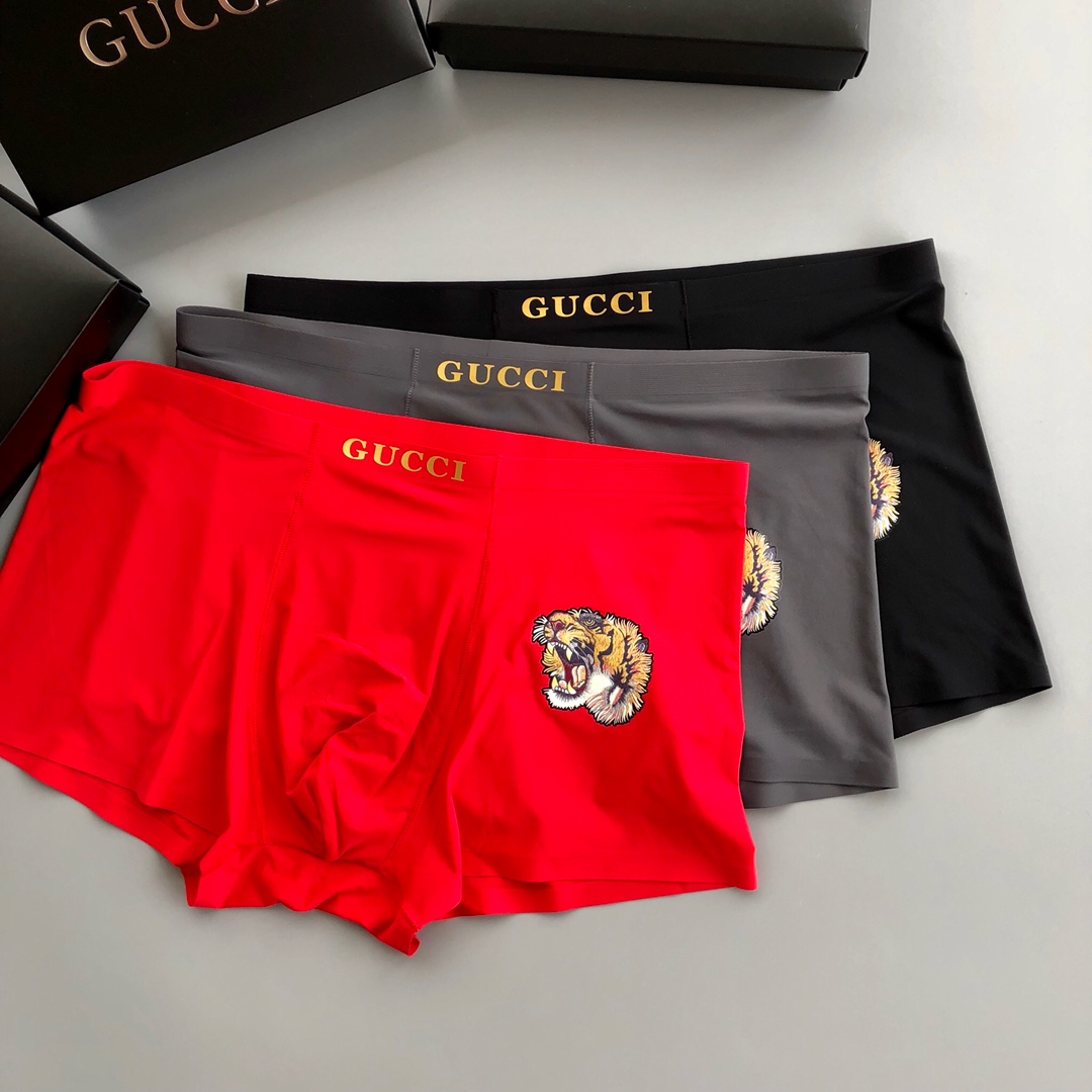  GUCCI 古奇 时尚潮流 必备男士内裤 经典款！采用无痕拼接 无缝压胶工艺 高档羊奶丝材质 轻薄透气