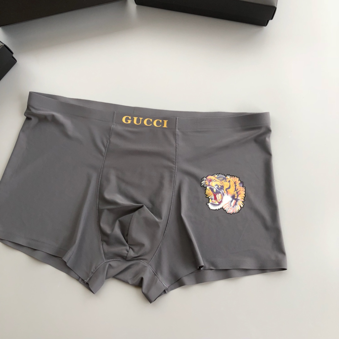  GUCCI 古奇 时尚潮流 必备男士内裤 经典款！采用无痕拼接 无缝压胶工艺 高档羊奶丝材质 轻薄透气
