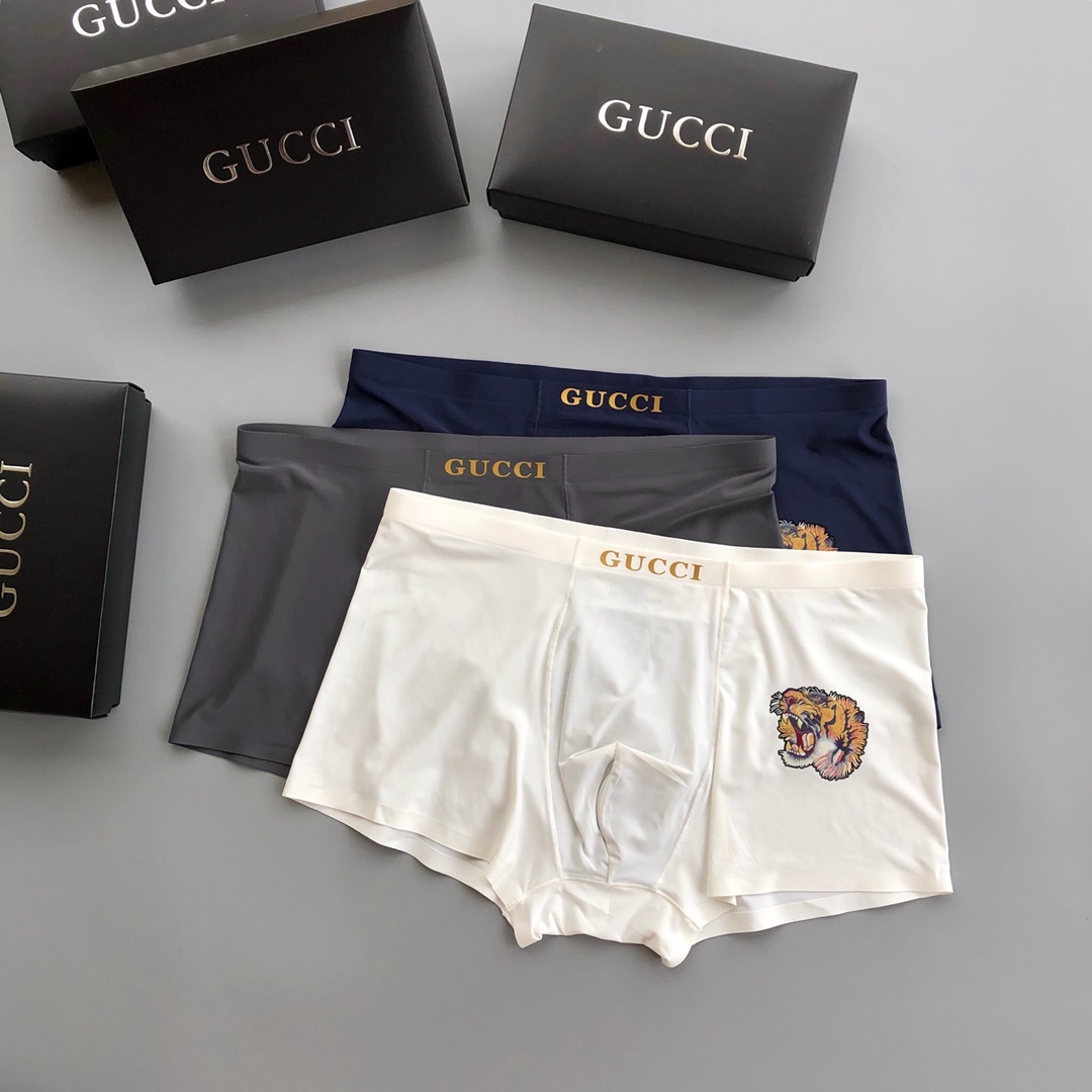  GUCCI 古奇 时尚潮流 必备男士内裤 经典款！采用无痕拼接 无缝压胶工艺 高档羊奶丝材质 轻薄透气