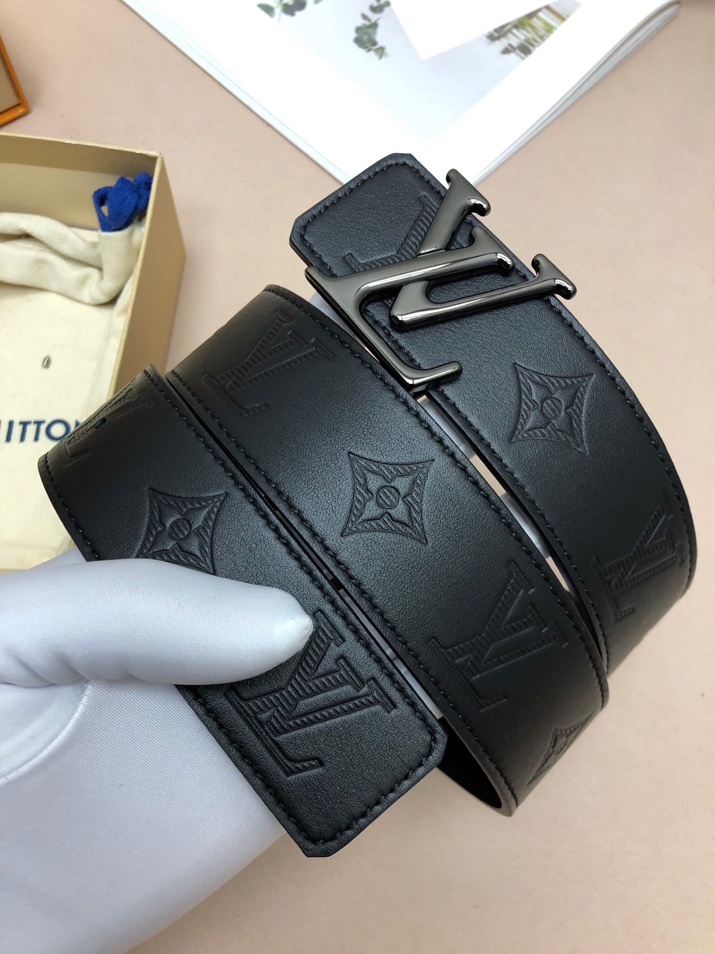 Lv路易威登LOUISVUITTON
