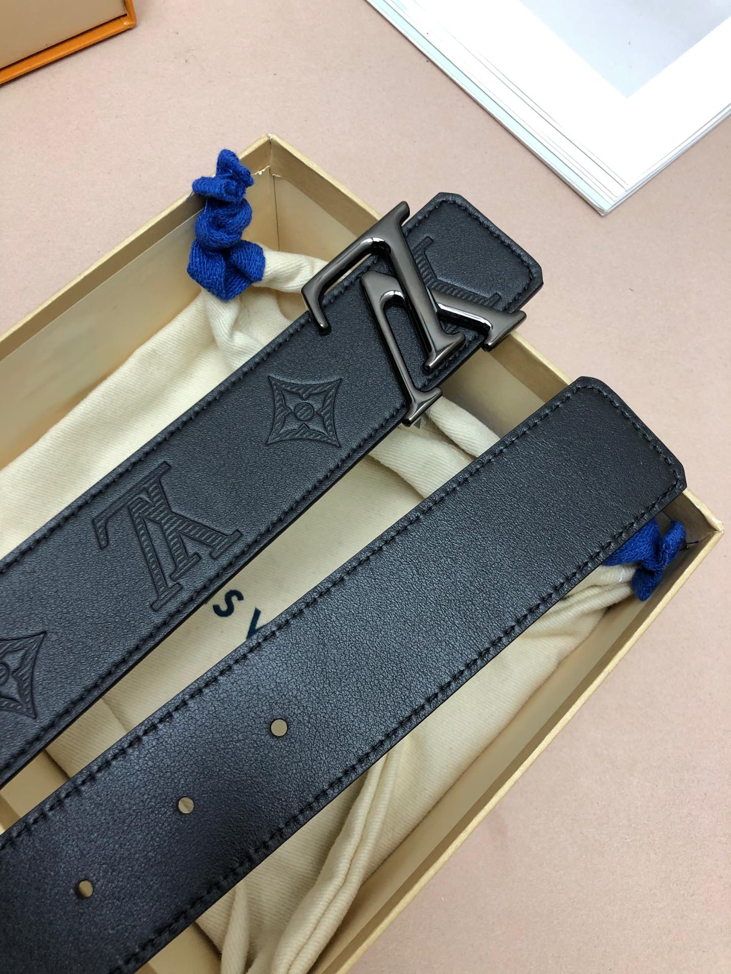 Lv路易威登LOUISVUITTON