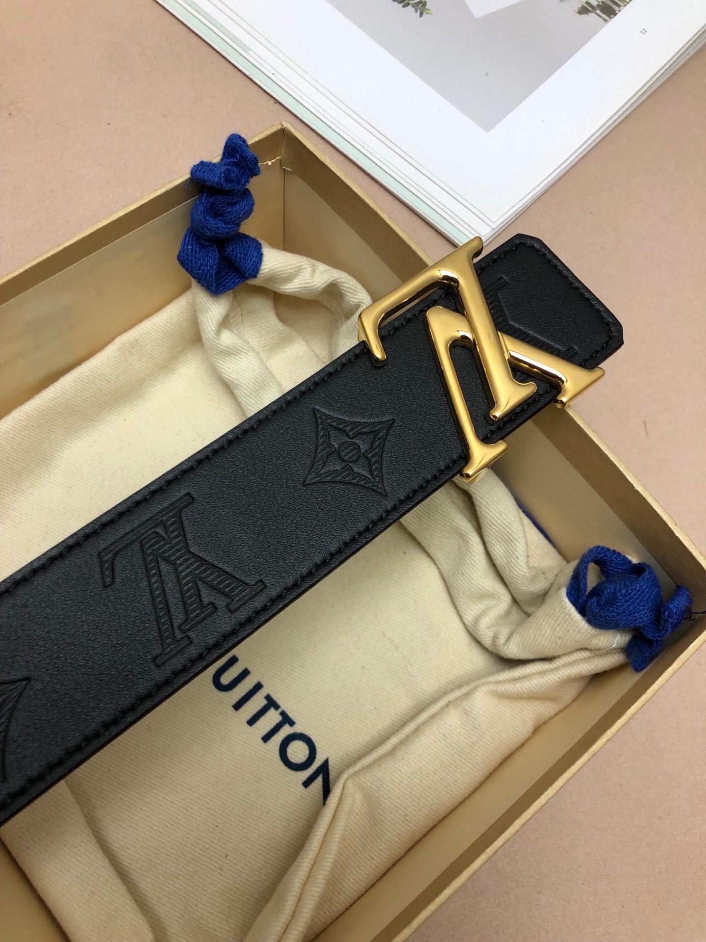 Lv路易威登LOUISVUITTON