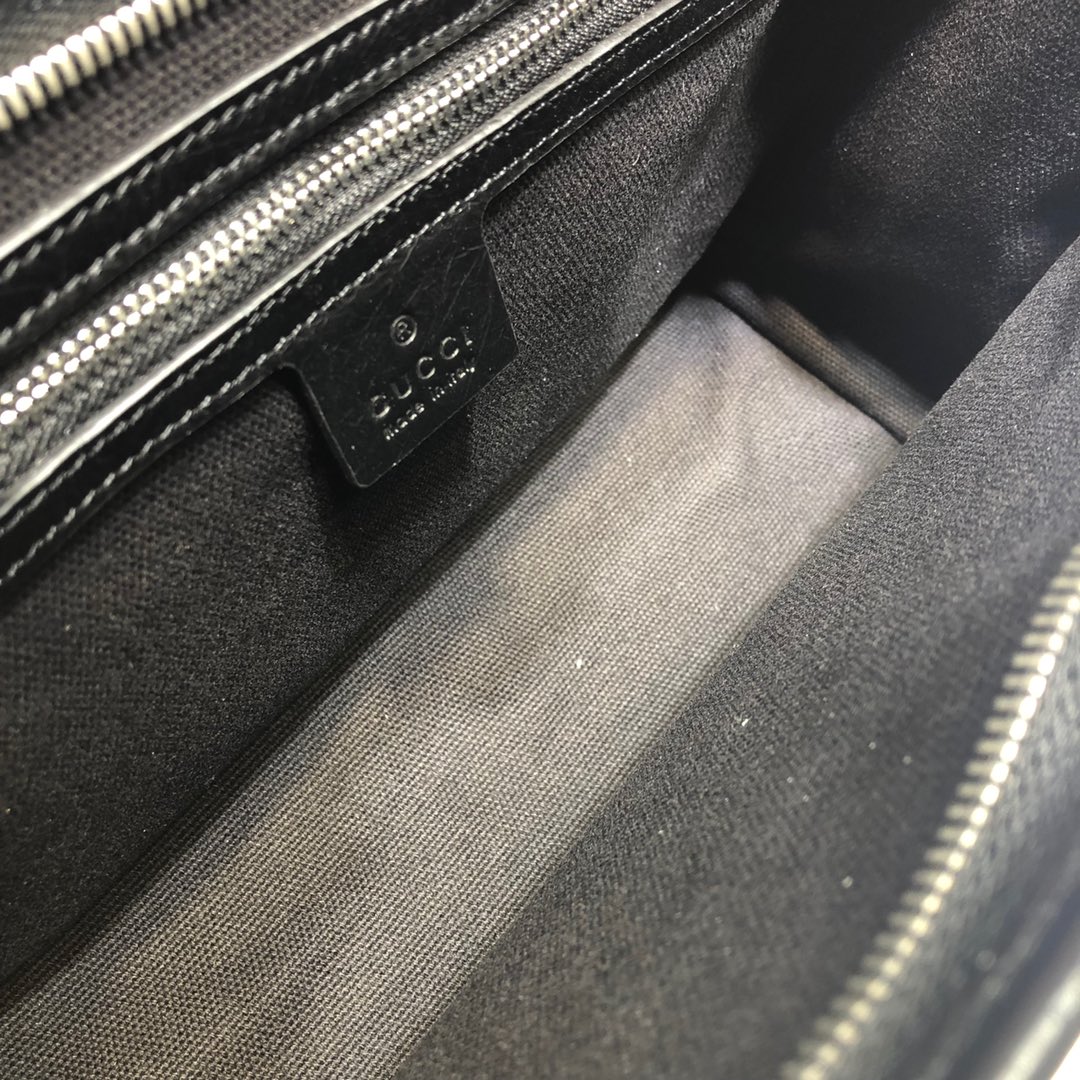 GUCCI古驰饰互扣式双G手拿包575991