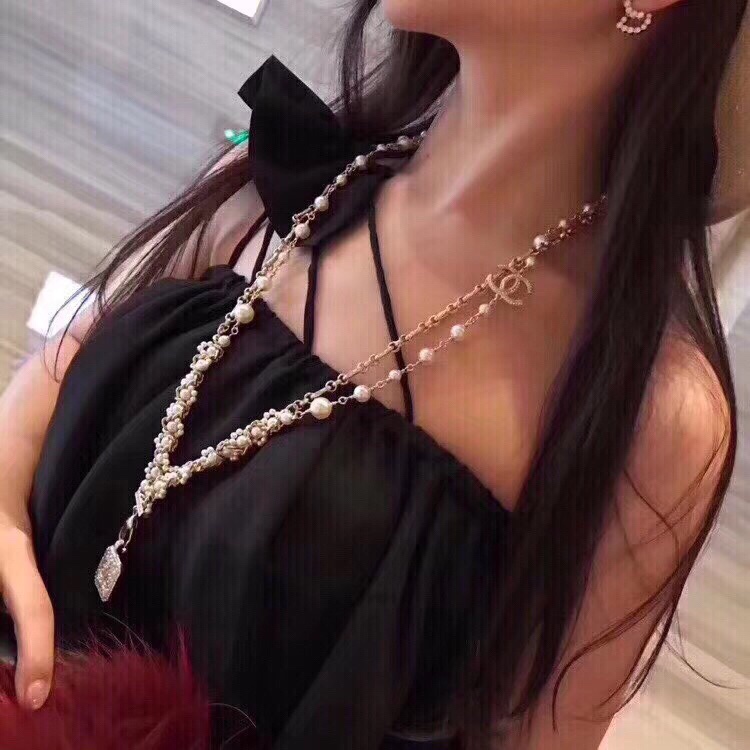  chanel 毛衣链，双层金色毛衣链配吊坠！ 正品1万+官网材质，黄铜➕施华洛珠子