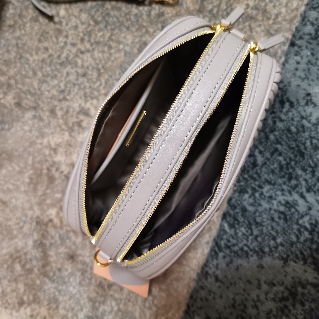 MIUMIU缪缪Matelasse顶级进口小羊皮斜挎包5BH539