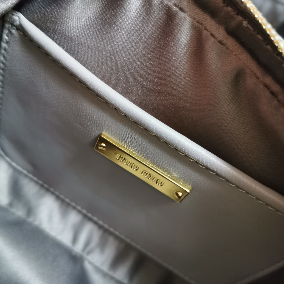 MIUMIU缪缪Matelasse顶级进口小羊皮斜挎包5BH539