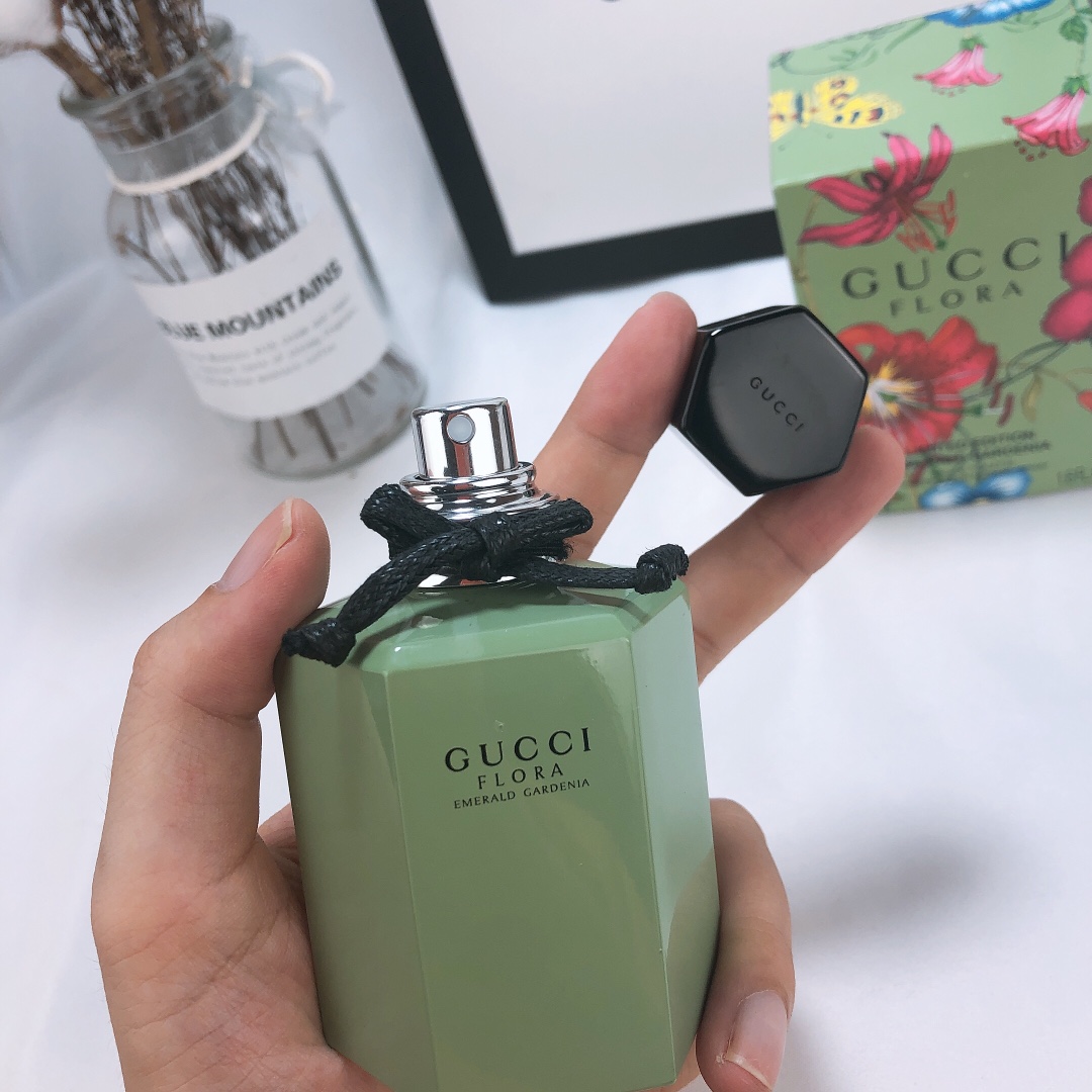 1567674796 2125692372 4