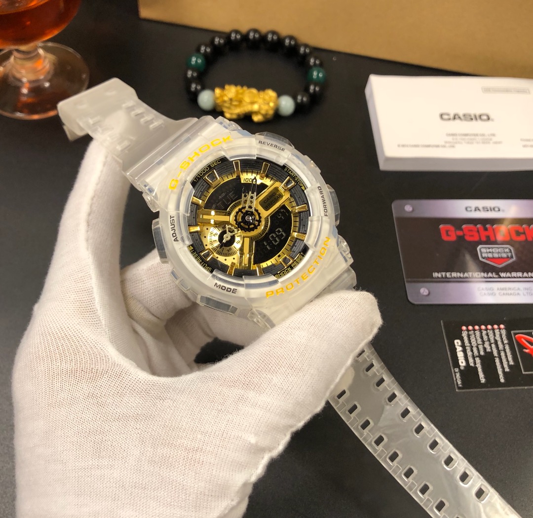 65🉐️透明款 卡西欧（CASIO）G-SHOCK ga110系列-最高版本 ！主要功能：45度自动抬手灯、防震防水、世界时间、倒计时、闹铃、间歇响报、日历。