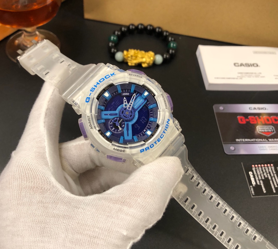 65🉐️透明款 卡西欧（CASIO）G-SHOCK ga110系列-最高版本 ！主要功能：45度自动抬手灯、防震防水、世界时间、倒计时、闹铃、间歇响报、日历。