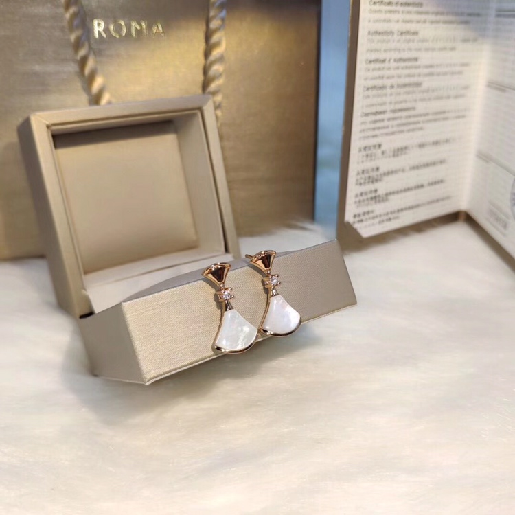 NO:102183,Bulgari skirt earrings material s925 silver, Bulgari earrings, bvlgari, skirts19860909宝格丽裙子耳钉 材质s925银,宝格丽耳钉,bvlgari,skirts,Jewelry