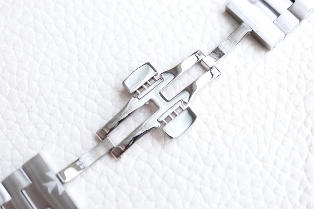 Vacheron Constantin Vacheron Constantin江诗丹顿纵横四海系列OVERSEAS女款小号型v2版钢带款