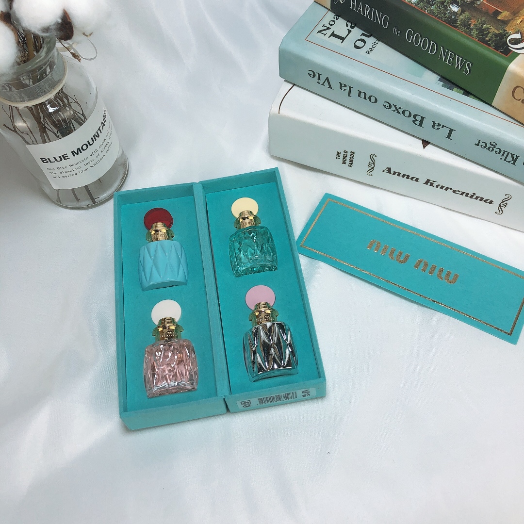 1568823961 3962167863 1