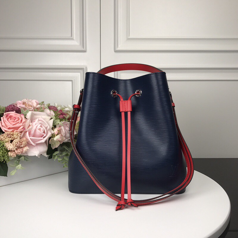 👏M54366靛蓝【顶级原单】 💁🏻LOCKME BUCKET 手袋此款时尚桶包的设计原型来自一款风格优