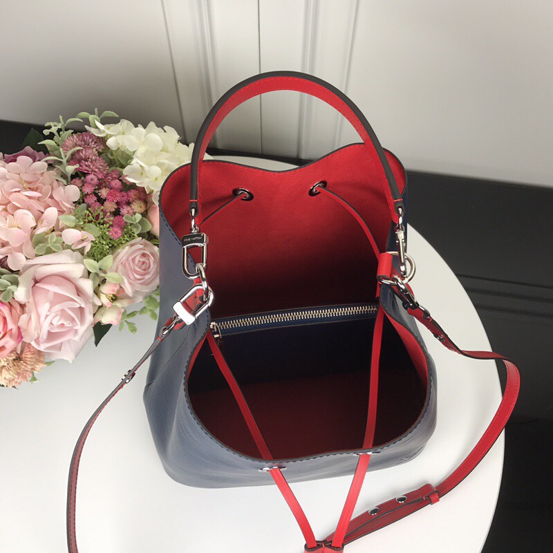 👏M54366靛蓝【顶级原单】 💁🏻LOCKME BUCKET 手袋此款时尚桶包的设计原型来自一款风格优