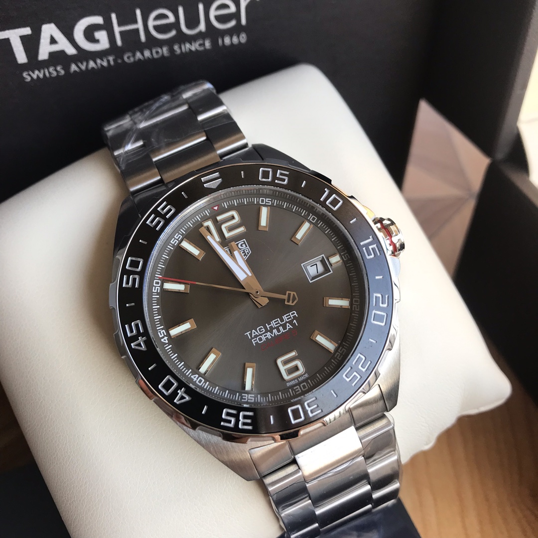 NO:728158,Counter inspection code can be customized. Batch: Packaging: 50 new hard goods, Original Tagheuer, TAG Heuer F1 series mechanical watches, counter 15500. ~43mm diameter, sapphire mirror, super luminous hands, original movement, support for disassembly and inspection, tough guy style, ultra-difficult stainless steel wire drawing process cannot be imitated, one watch and one code with hangtag, counter synchronization!  Brand new complete set of [color][color][color],,tag heue19860909可以订做专柜查验码 批: 包装:50 新款硬货,Original Tagheuer,泰格豪雅F1系列机械表,专柜15500. ~43mm表径,蓝宝石镜面,超强夜光指针,原装机芯,支持拆机验货,硬汉风格,超高难度精钢拉丝工艺无法仿制,一表一码配吊牌,专柜同步！全新全套出[色][色][色],,tag heue,Watch