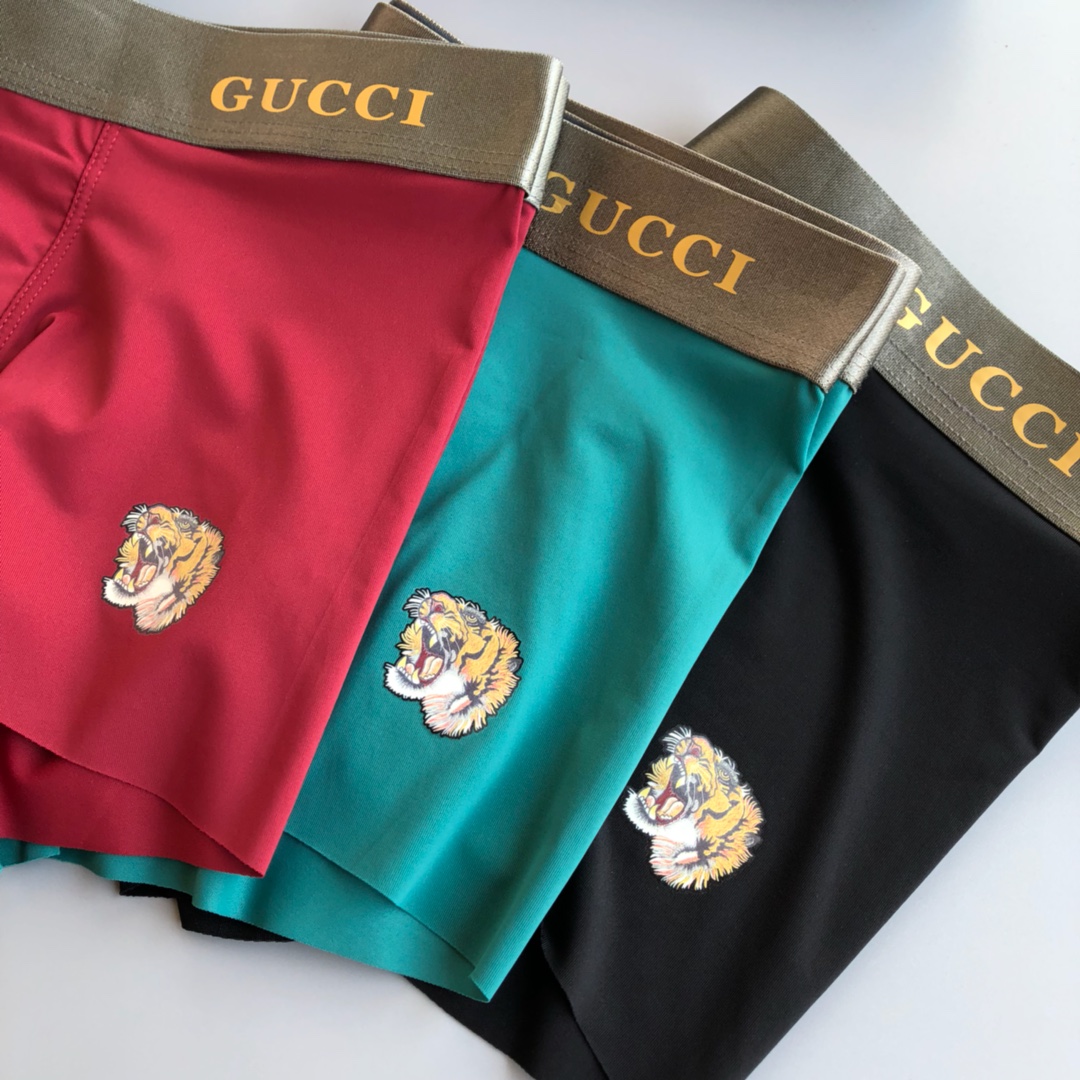  古奇GUCCI  男士盒装内裤 采用进口轻薄冰丝 轻薄透气丝滑 无痕裁剪 穿着无束缚感 触感柔软亲肤，
