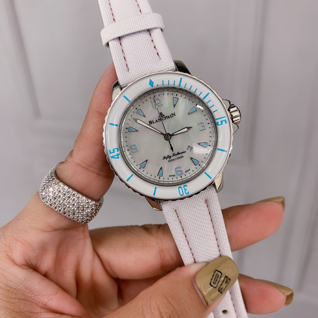 New Women’s Wristwatch with Precision Stone Cores and Mineral Mirror Technology