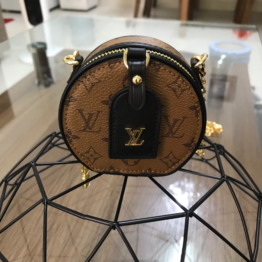 Louis Vuitton LV Boite Chapeau Crossbody & Shoulder Bags Yellow Printing Monogram Canvas Chains