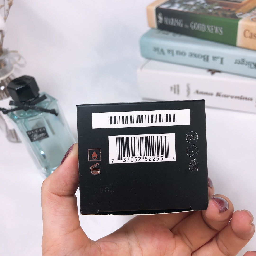 1570208079 3101477464 7