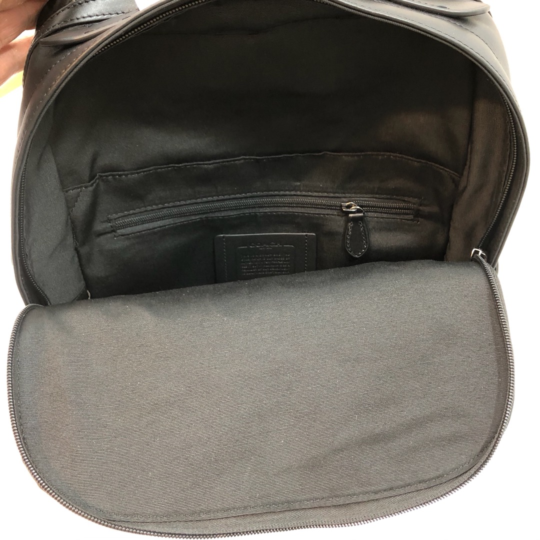 Coach 高端品质 PVC配皮款式 男士双肩背F37599 F38755 F50719 男款双拉链书包登山包电脑包 侧边 内里还有小口袋 可装IPAD 电脑笔记本
