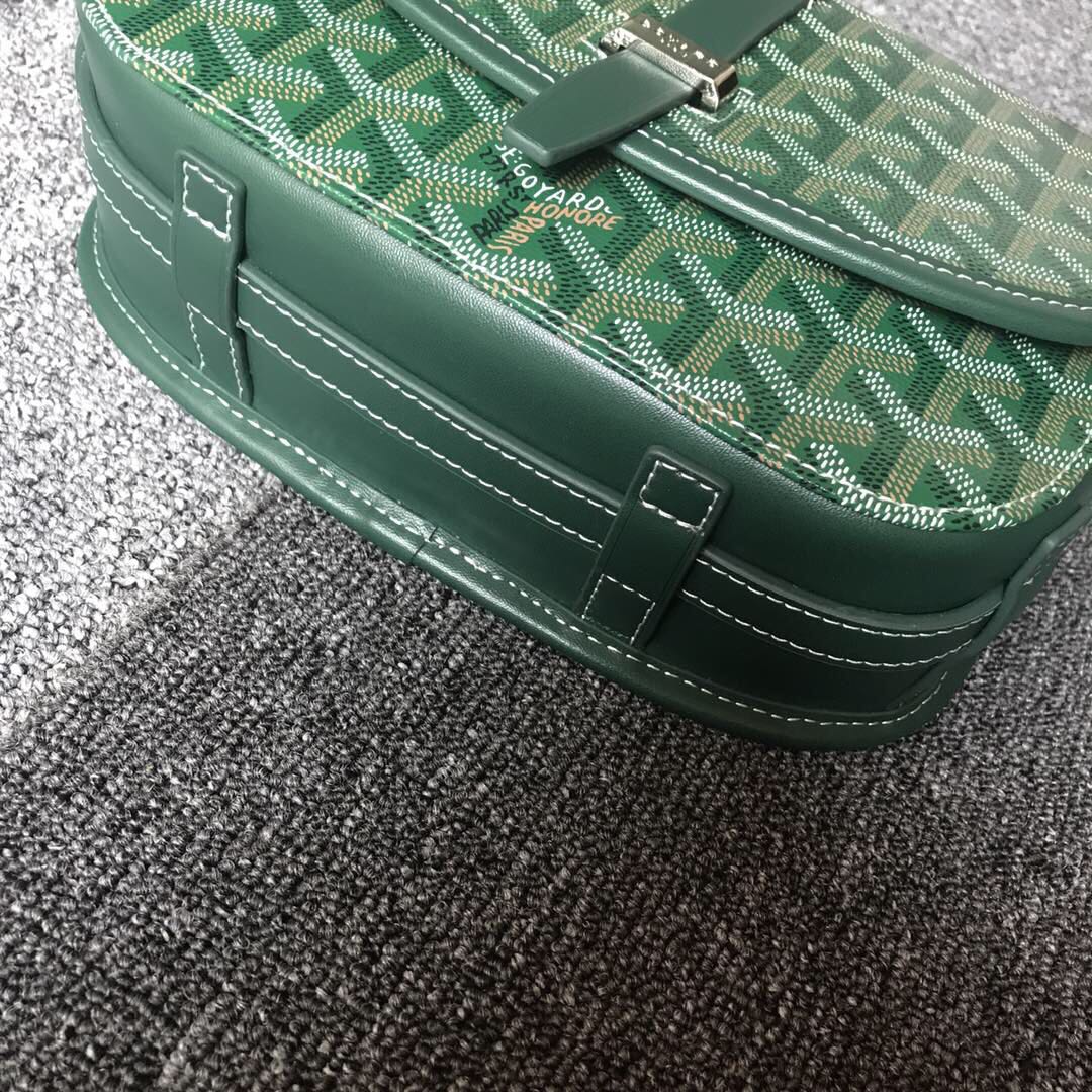 GOYARD BELVEDERE⬇️单扣邮差包配有灵巧的肩带和安全的闭合系统，适合各种场合，简约优雅且轻