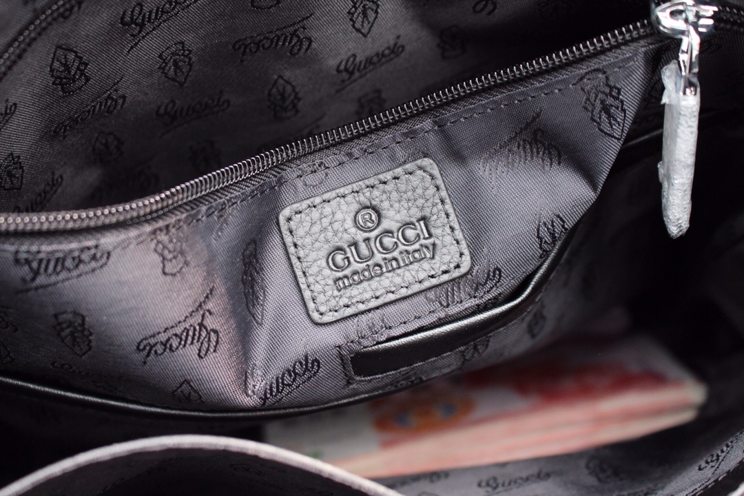 P、型号：33246-5。gucci里外都是顶级原版皮，顶级进口原厂皮（意大利进口自然纹路）超高清压印l