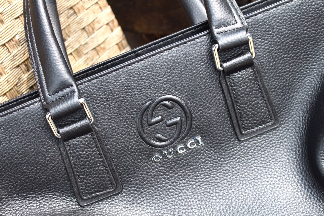 P、型号：33246-5。gucci里外都是顶级原版皮，顶级进口原厂皮（意大利进口自然纹路）超高清压印l