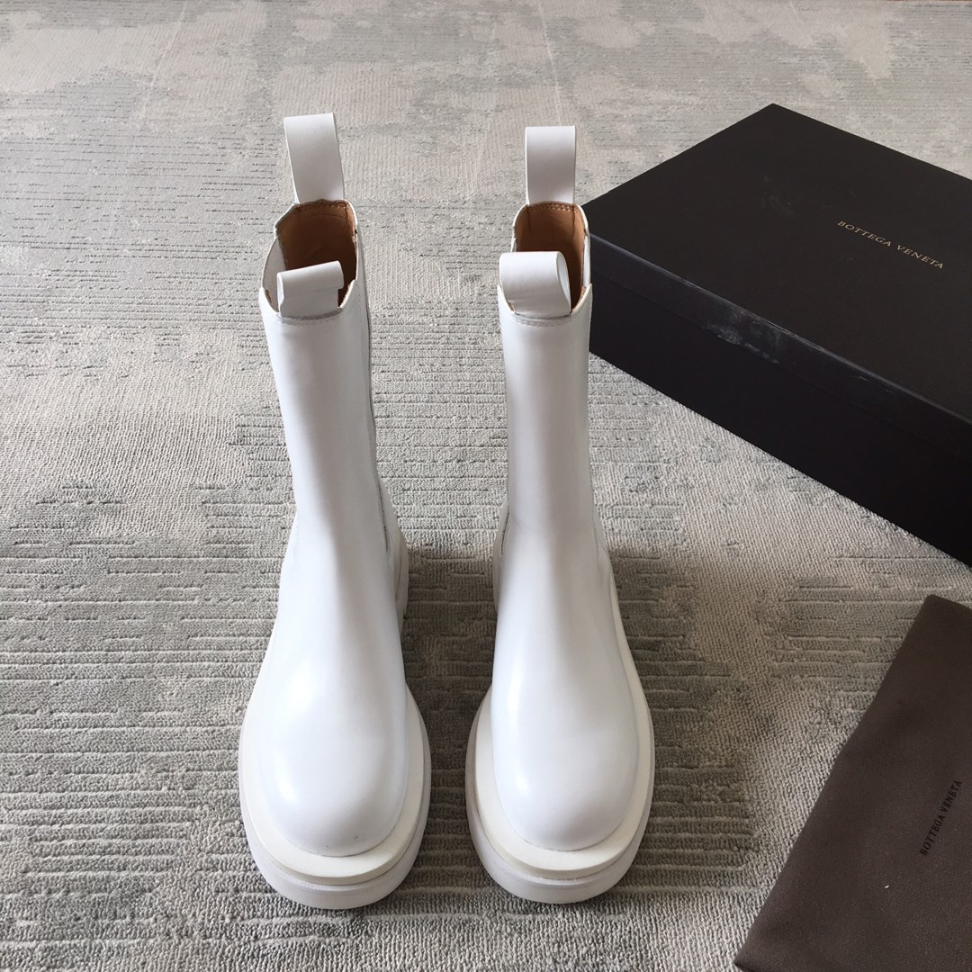 Bottega Veneta Botas cortas Blanco Piel de vaca Cuero Caucho