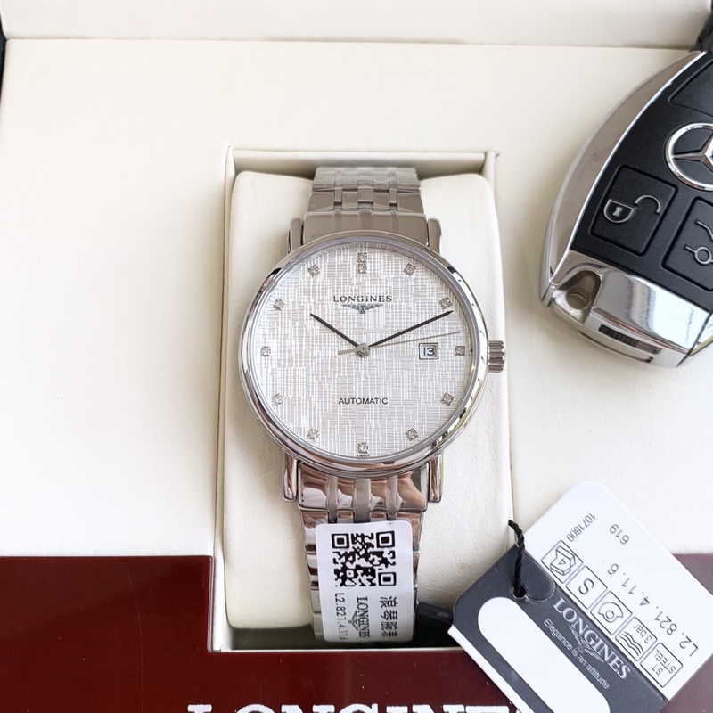 K5  浪琴  Longines 博雅系列 男士腕表 全自动机械机芯 316L精钢表壳 蓝宝石玻璃镜面 精钢表带 直径40mm厚11mm 与生俱来的优雅浪琴 Longines 表全新博雅系列新品实拍，亮色表盘均配有黑色时针和分针,与表盘及秒针形成鲜明对比,令人赏心悦目,让人顿觉“优雅”有时也会带来惊喜。