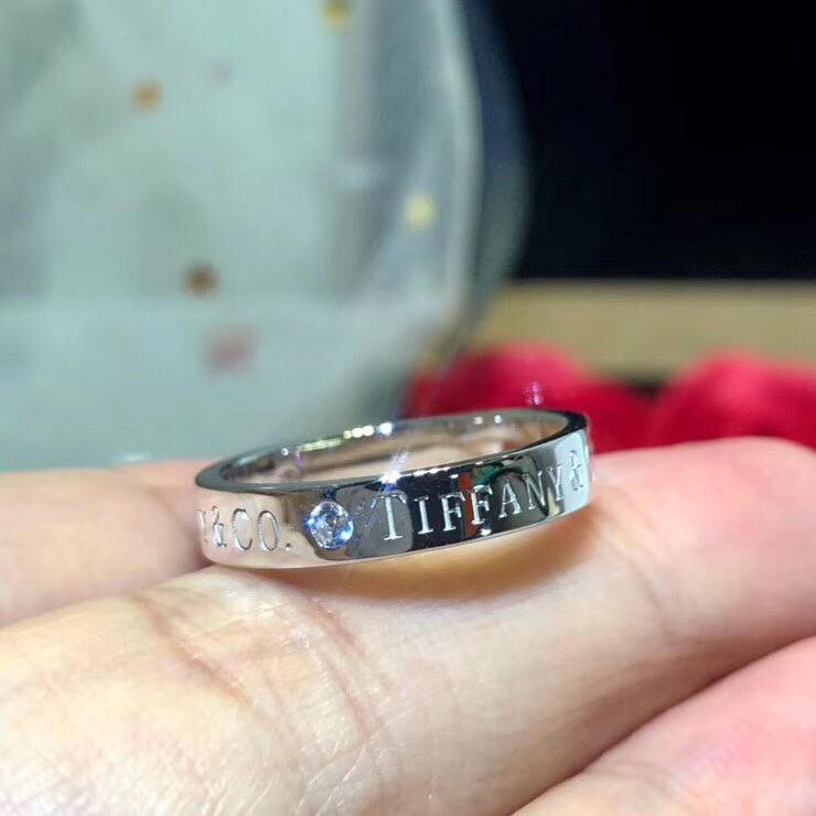 NO:102530,Tiffany three diamond ring, sterling silver material, US number 6-7-8, Tiffany ring, tiffany, ring, pure silver19860909蒂芙尼Tiffany三钻戒指 纯银材质 美号6-7-8号,蒂芙尼戒指,tiffany,ring,pure silver,Jewelry