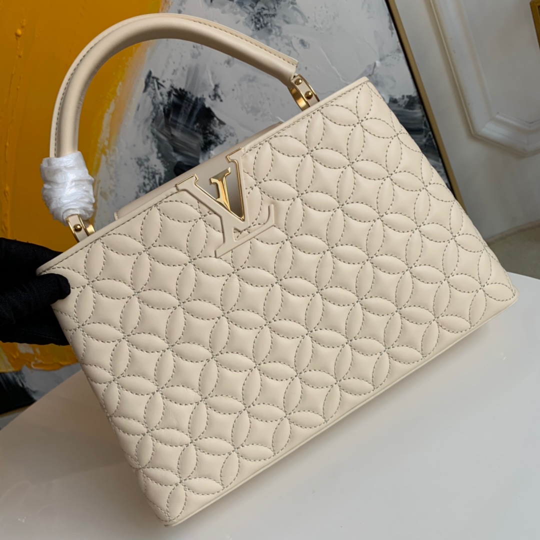 Louis Vuitton LV Capucines Luxury
 Bags Handbags White Sheepskin M55366