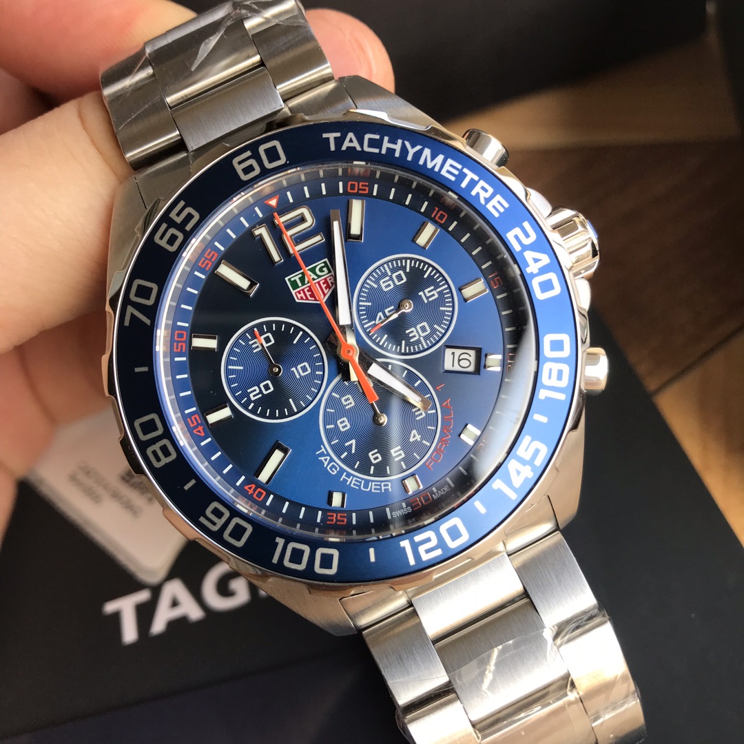 NO:728086,Counter inspection code can be customized. Batch: Packaging: 50, original Tagheuer TAG Heuer F1 series, quartz men's watch, original order!  Six-hand chronograph with calendar!  Swiss original movement!  Stainless steel strap case, sapphire glass!  The counter price is more than 10,000!  ~43mm watch diameter!  Comes with full counter packaging!  ,,tag heue19860909可以订做专柜查验码 批: 包装:50 ,original Tagheuer 泰格豪雅F1系列,石英男士腕表 原单货！六针计时带日历！瑞士原装机芯！精钢表带表壳,蓝宝石玻璃！专柜售价一万多！～43mm表径！配专柜全套包装！,,tag heue,Watch