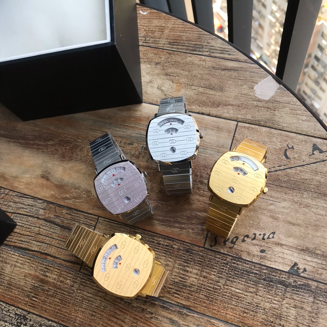 NO:388469,Comment: Original box: 30 Xiao Zhan wore Gucci GUCCI Grip series watches debuted at Guc Milan Fashion Week, with large size 38mm and medium size 35mm. The clear eyes reveal clean and pure. The finishing touch on the wrist shows the retro style. You are a different scenery. The counter is launched simultaneously, gucci, gucci19860909批: 原盒:30 肖戰佩戴古驰 GUCCI Grip系列腕表亮相Guc米蘭時裝周,大码38mm、中码35mm,清澈眼神流露干淨純粹,腕間點睛彰顯文藝復古,輾轉於花園與秀場,你是別樣的風景.专柜同步上市,,gucci,gucci,Watch