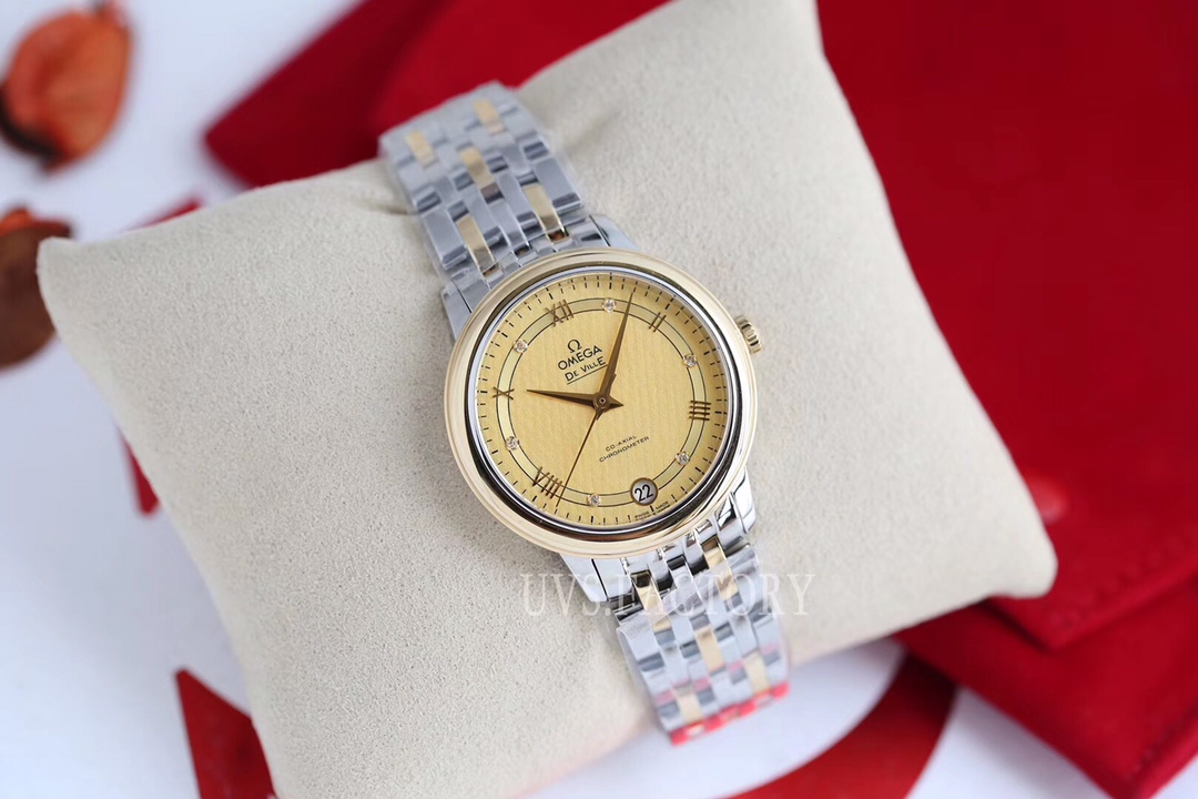 NO:726719,UVS genuine mold opening!  Omega De Ville 424.10.33.20.55.002  The Haiou 2892 movement is installed, which is consistent with the original movement. It includes the height of the center position, the direction of calendar adjustment and calendar jump. The date adjustment is to turn downwards and the calendar jumps from right to left. The four trimming lines of the watch case need to be rough ground and then finely ground by CNC. It is not possible for a master craftsman to grind such lines and mirror like surface.  The effect. The relief of Kronos, the god of time, on the bottom cover is the most labor-intensive. The bottom cover has been remodeled 11 times, just to pursue that perfection. It took 13 months to finally achieve the same pattern as the original, exquisite and lifelike. Size 32.7mm [rose] [rose], omega19860909UVS正品开模！欧米茄碟飞系列424.10.33.20.55.002 装海欧2892机芯,与原装机芯是一致的,包括了把中位的高低,调历与跳历的方向,的调历是往下转动日历由右向左跳动的.表壳的4条修边线,需粗磨走cnc再细磨,不是老师傅是没法磨出如此线条,和镜面般的效果的.底盖的时间之神.克洛诺斯.浮雕,是最考功夫的,底盖经过11次改模,只为追求那一份完美,耗时13个月,终于做到了原版一致的图案,精致栩栩如生.尺寸32.7mm[玫瑰][玫瑰],,omega,Watch