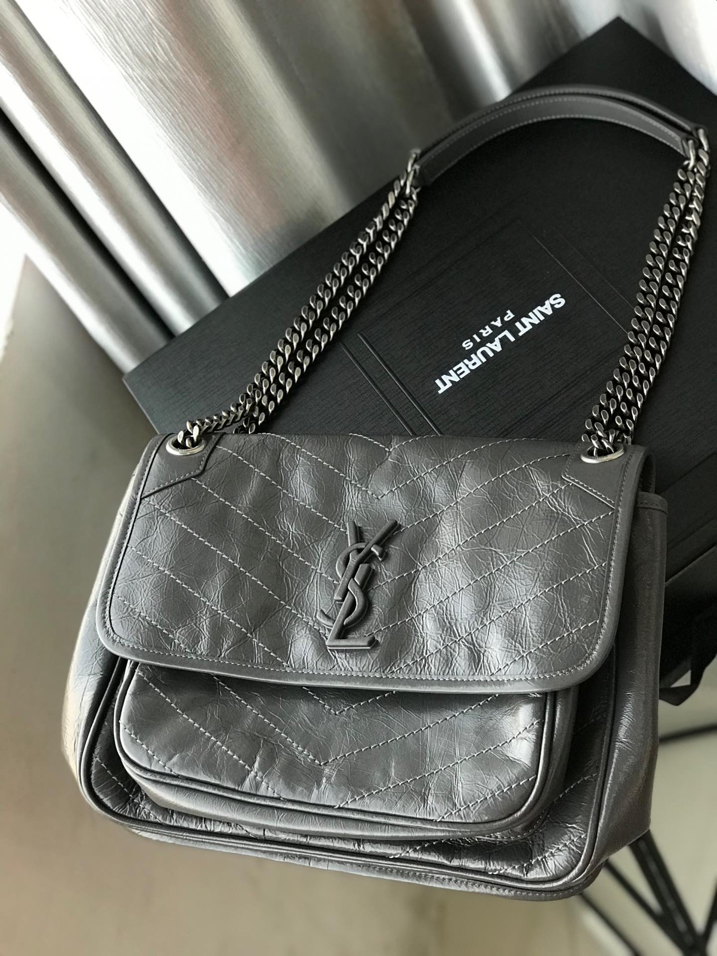 Сумка Saint Laurent Niki среднего размера, серый цвет