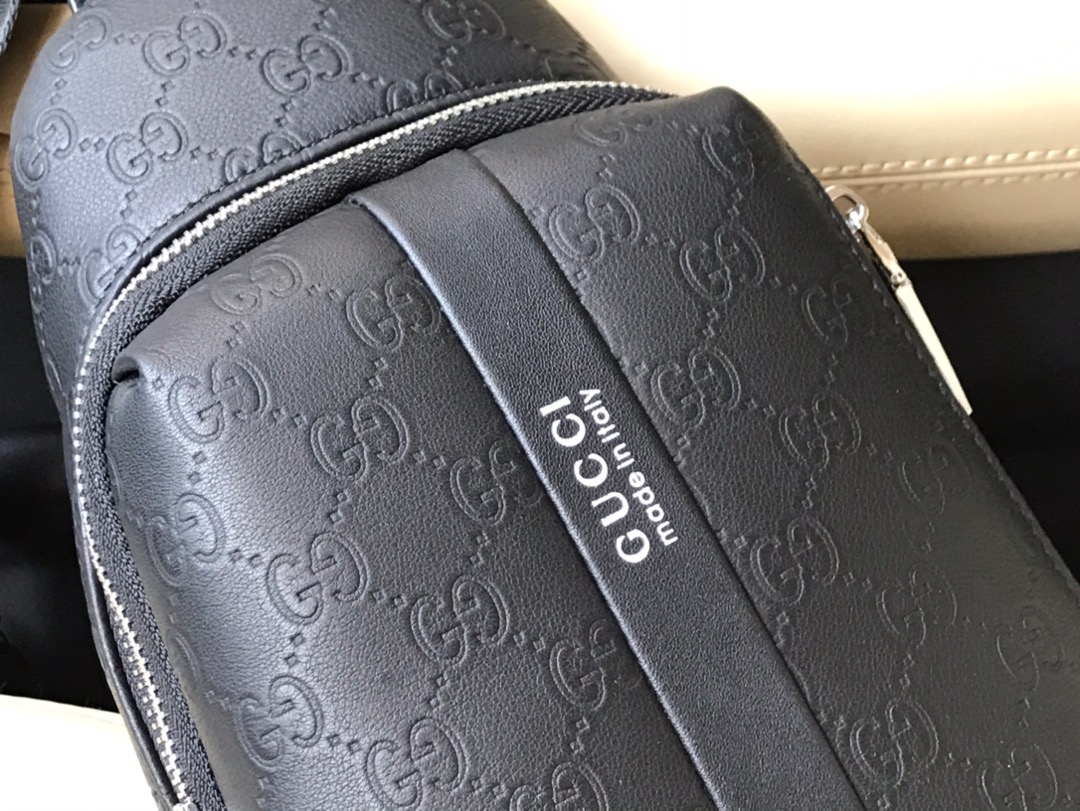  型号：33229-2#BLACK（原单货）【进口五金🐊配手👋腕扣🔒】专柜原单，男包胸包爆款强强专柜同步