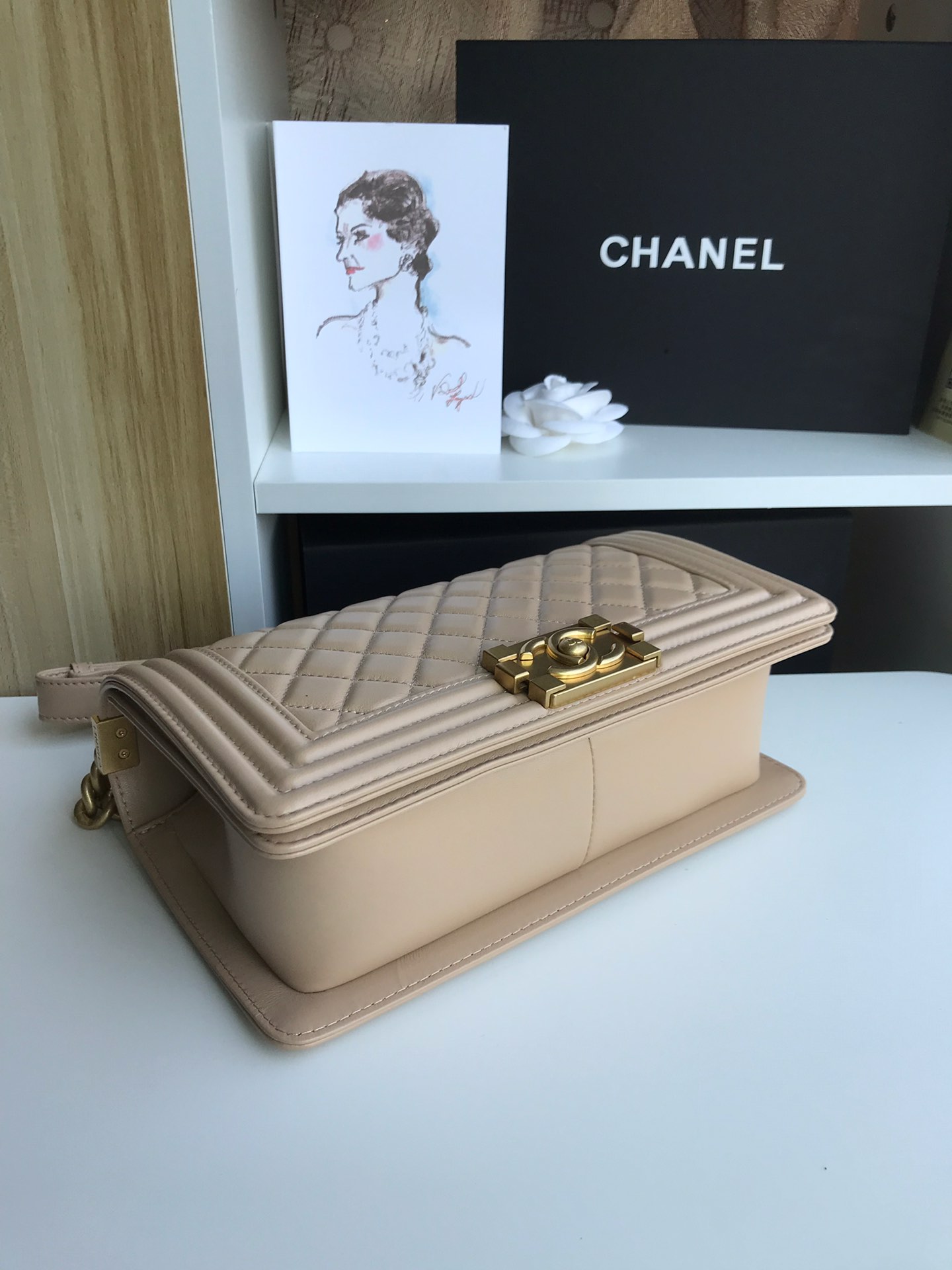 Chanel香奈儿67086原单羊皮闪亮登场！非常靓丽非常豪华的感觉！潮流前线的主细节非常得到位！五金最