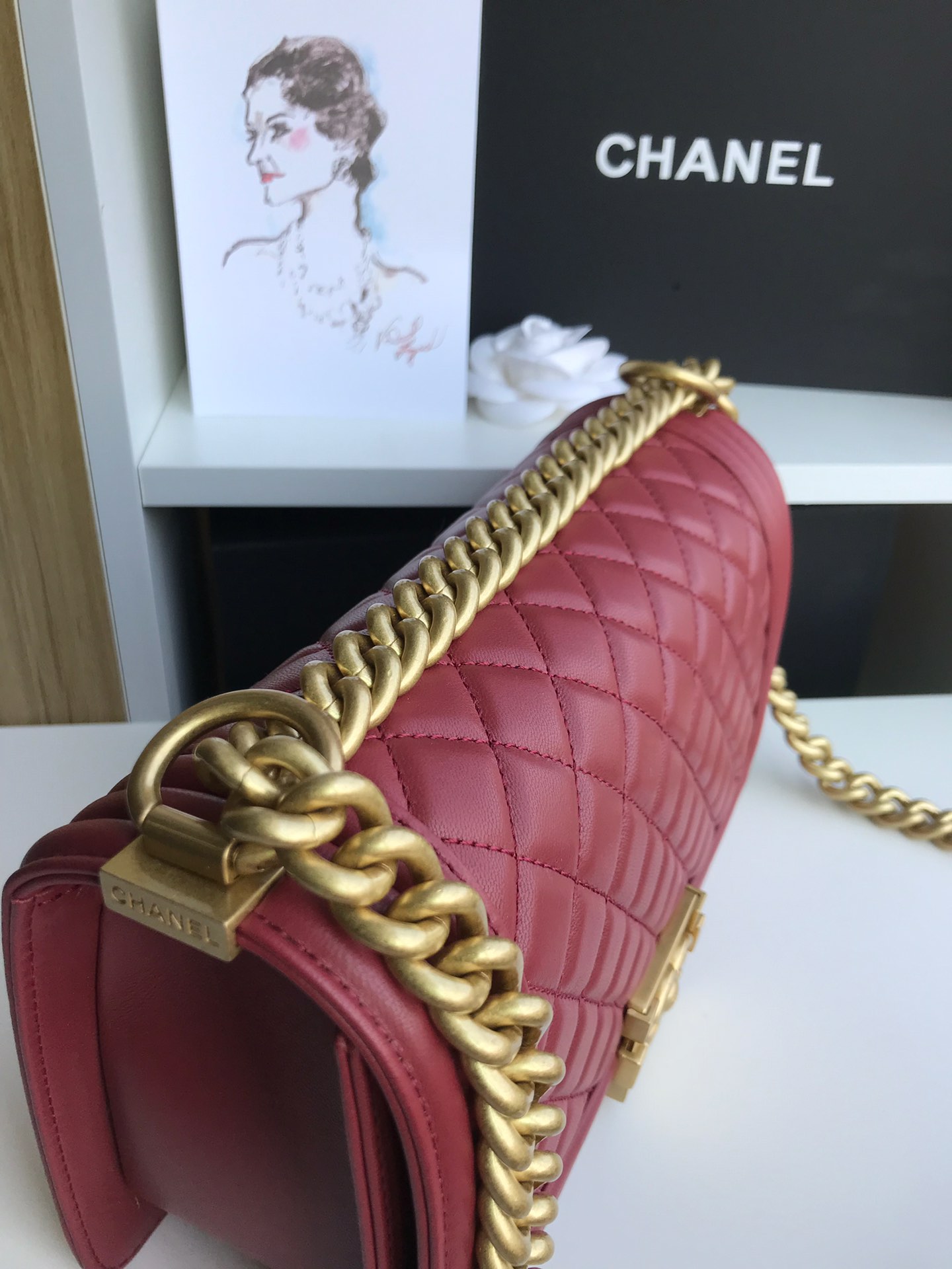Chanel香奈儿67086Ｖ格原单羊皮闪亮登场！非常靓丽非常豪华的感觉！潮流前线的主细节非常得到位！五