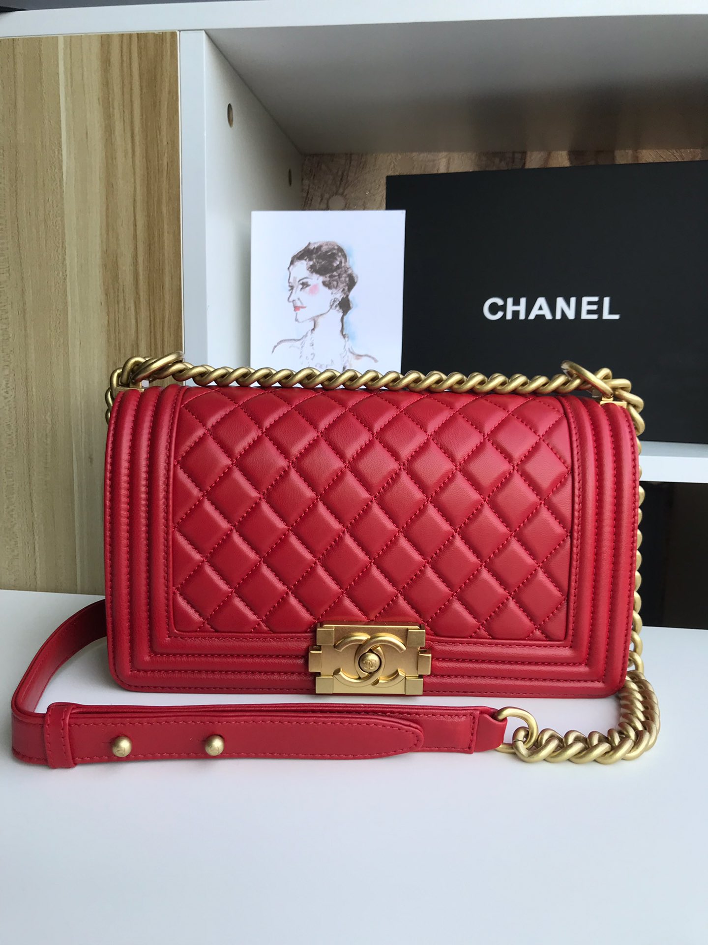 Chanel香奈儿67086Ｖ格原单羊皮闪亮登场！非常靓丽非常豪华的感觉！潮流前线的主细节非常得到位！五
