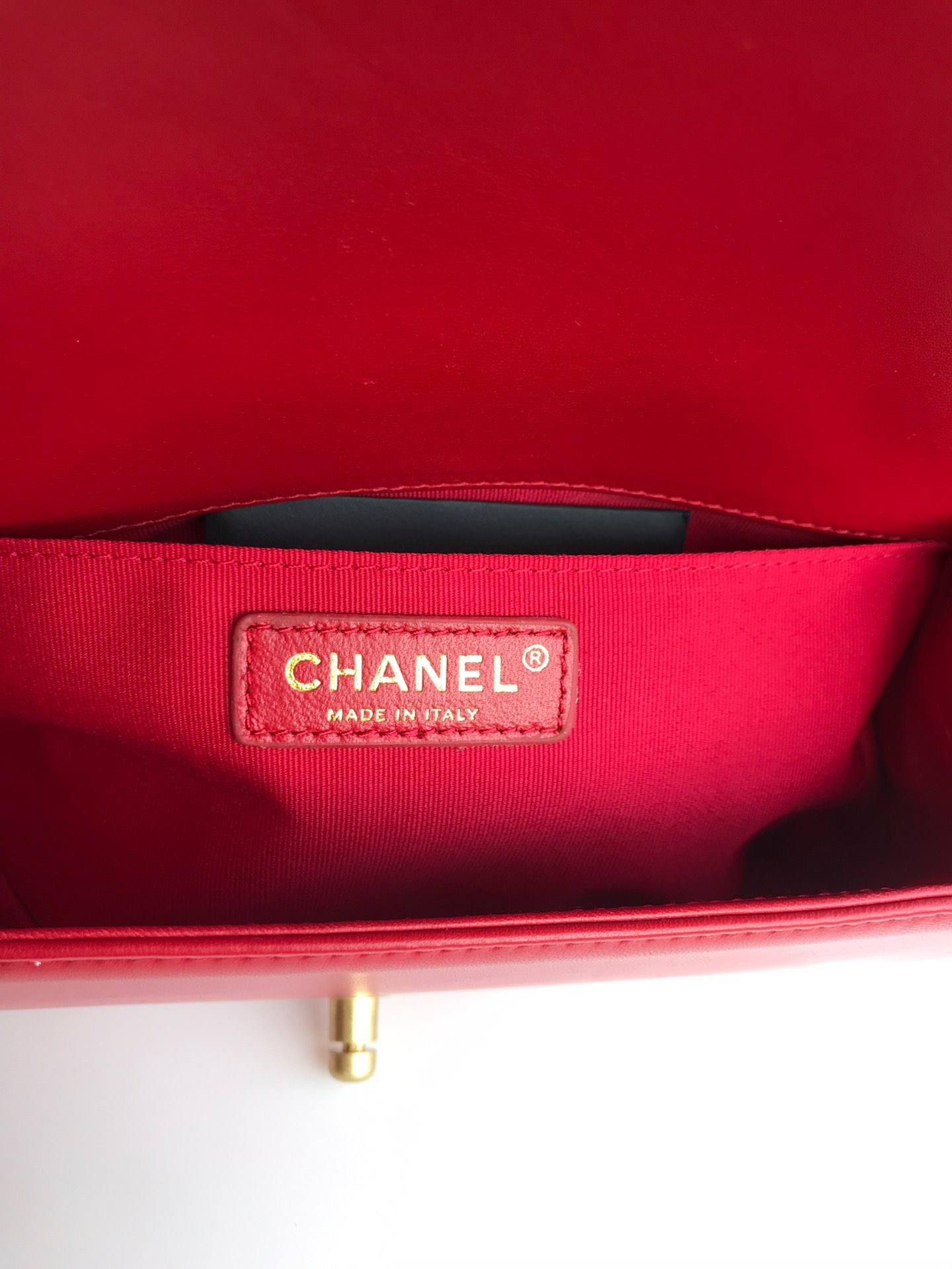 Chanel香奈儿67086Ｖ格原单羊皮闪亮登场！非常靓丽非常豪华的感觉！潮流前线的主细节非常得到位！五