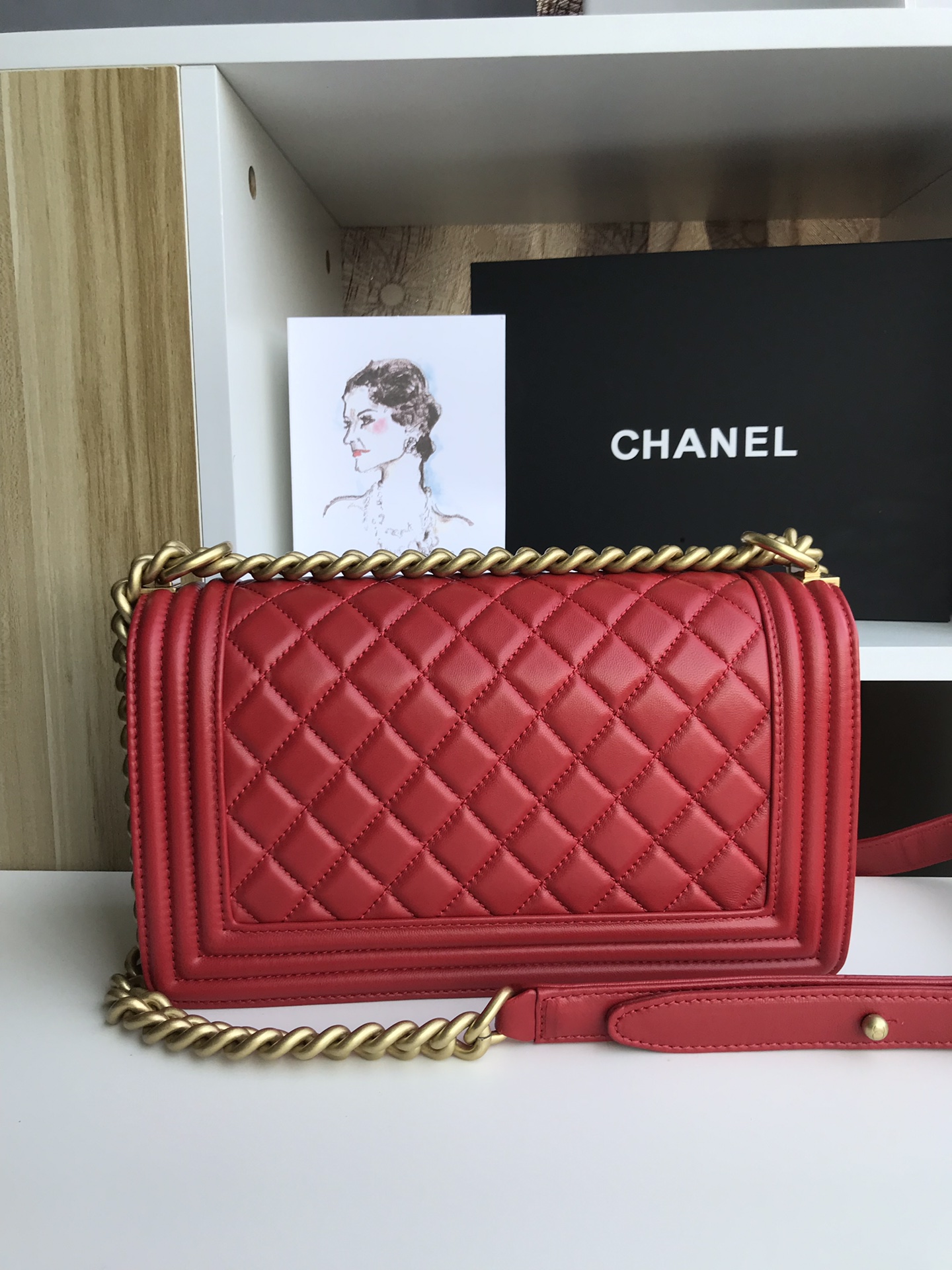 Chanel香奈儿67086Ｖ格原单羊皮闪亮登场！非常靓丽非常豪华的感觉！潮流前线的主细节非常得到位！五