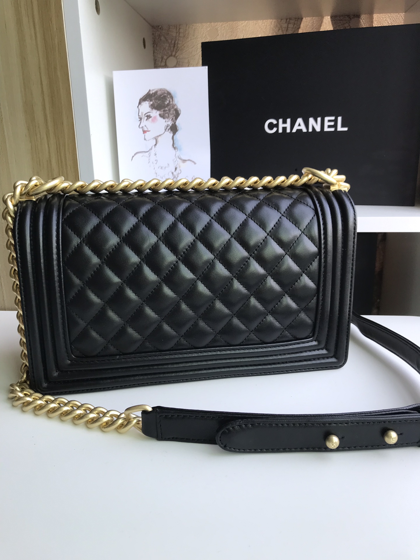 Chanel香奈儿67086原单羊皮闪亮登场！非常靓丽非常豪华的感觉！潮流前线的主细节非常得到位！五金最