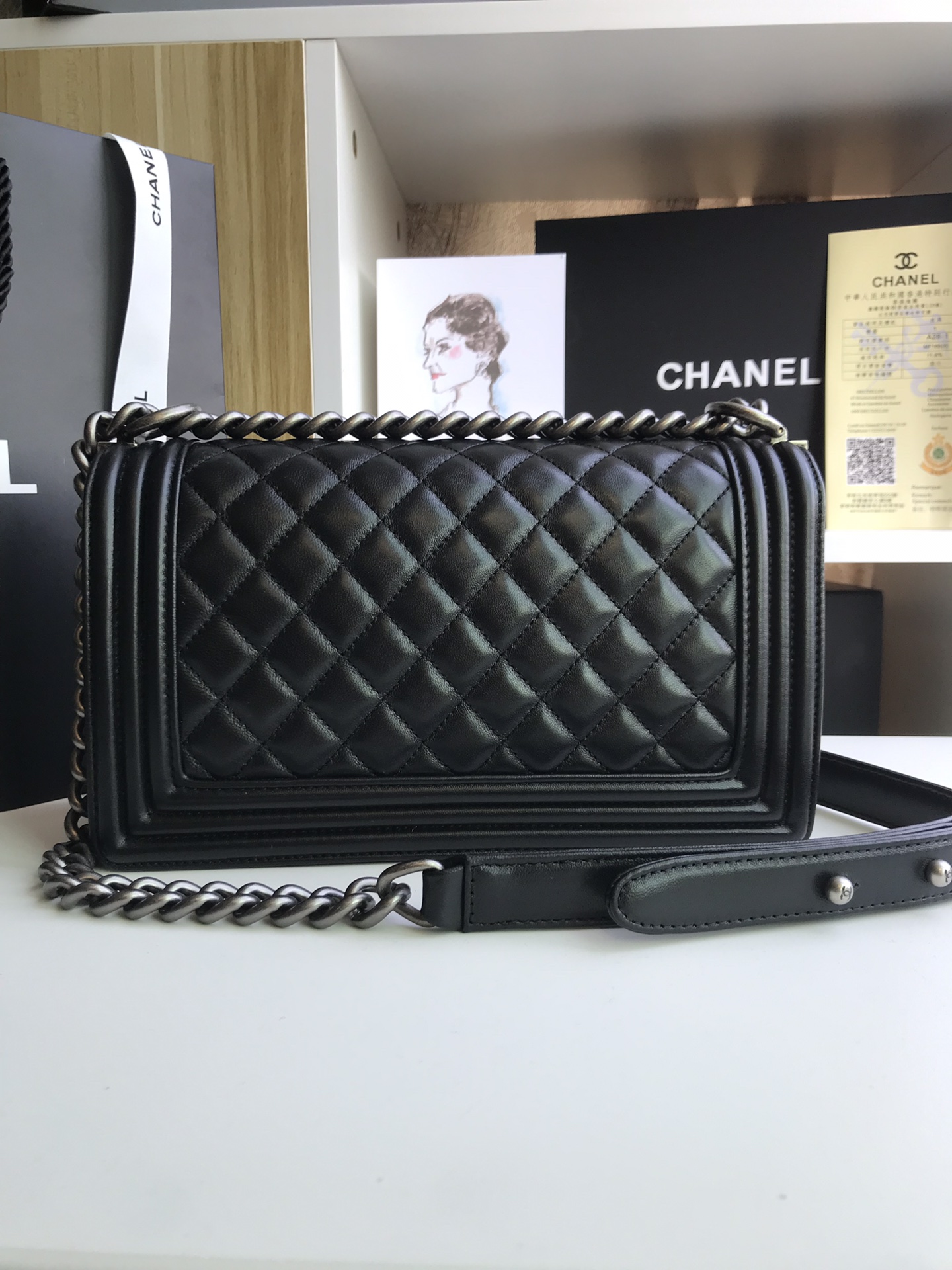 Chanel香奈儿67086原单羊皮闪亮登场！非常靓丽非常豪华的感觉！潮流前线的主细节非常得到位！五金最