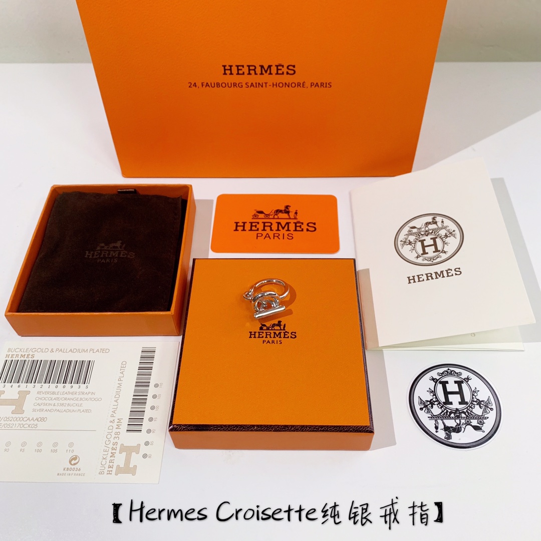 NO:633713,88260ZP Check out our ZP to purchase and customize. For large quantities, please consult customer service. Popular in the entire ins circle, Internet celebrity ring delivery packaging code number is 16/17/18 mm inner ring diameter [Herm=s  Croisette sterling silver ring] Very heavy. The net weight of the ring is more than 10 grams of silver. It is exactly the same as ZP. It is made of sterling silver and has multiple workmanship and is perfect. It can be said that if you have the ability, you can sell it as ZP. This is very unique. The position of the chain on the ring body can be slightly moved, but the size of the ring is fixed.  Therefore, the development requirements for the process were particularly difficult. After half a year, we finally developed it. The second one is that there is a steel seal on the outer ring of the ring. We all know that the cost of developing a steel seal is basically close to 10,000, and after the steel seal is enlarged, there is also the ring number inside, hermes, ring, pure.  silver,Cardia high-end jewelry1986090988260ZP认准我们款款ZP购入定制,量大咨询客服 风靡整个ins圈网红戒指配送包装码数有16/17/18毫米内圈直径【Herm=s croisette纯银戒指】非常重磅一个戒指净重足足用了10多克的银子,跟ZP一模一样,纯银的材质,多重工多完美,可以说,有本事你可以当ZP卖这个非常的有特色,戒身的链条位置是可以微微活动的,但戒指的码数又是固定的,因此,对工艺的开发要求,特别有难度历经了半年之久,终于给我们开发出来了再来一个就是戒圈的外圈有一个钢印,宝们都懂,开发一个钢印的成本基本接近一万,且钢印放大后里边还有该戒指的编号珍惜,,hermes,ring,pure silver,卡迪亚高端饰品,Jewelry