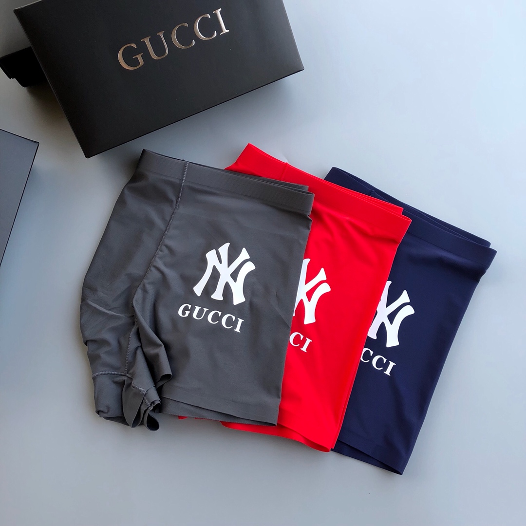  GUCCI 古奇 精致盒装男士内裤 经典款！采用无痕拼接 无缝压胶工艺 高档羊奶丝材质 轻薄透气丝滑 