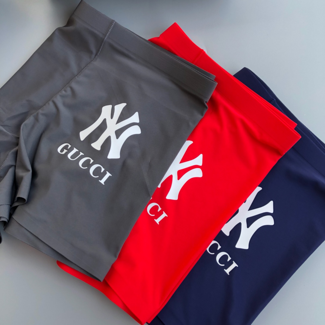  GUCCI 古奇 精致盒装男士内裤 经典款！采用无痕拼接 无缝压胶工艺 高档羊奶丝材质 轻薄透气丝滑 