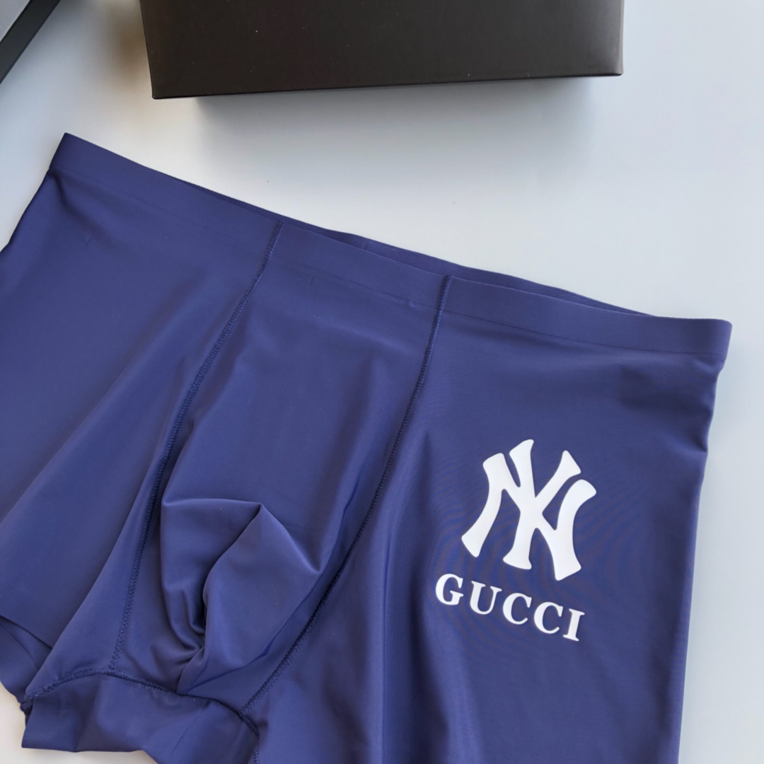  GUCCI 古奇 精致盒装男士内裤 经典款！采用无痕拼接 无缝压胶工艺 高档羊奶丝材质 轻薄透气丝滑 