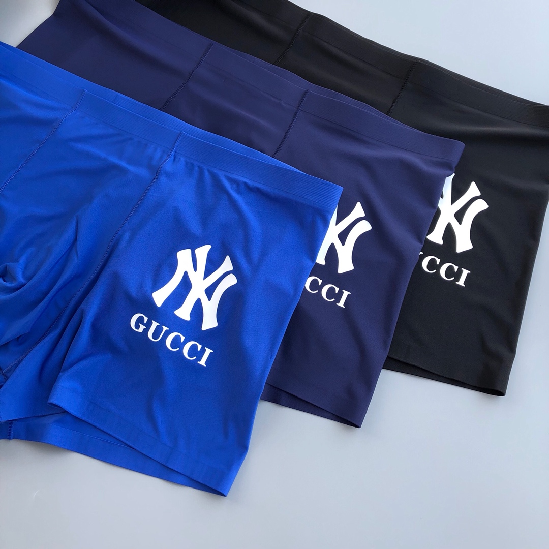  GUCCI 古奇 精致盒装男士内裤 经典款！采用无痕拼接 无缝压胶工艺 高档羊奶丝材质 轻薄透气丝滑 